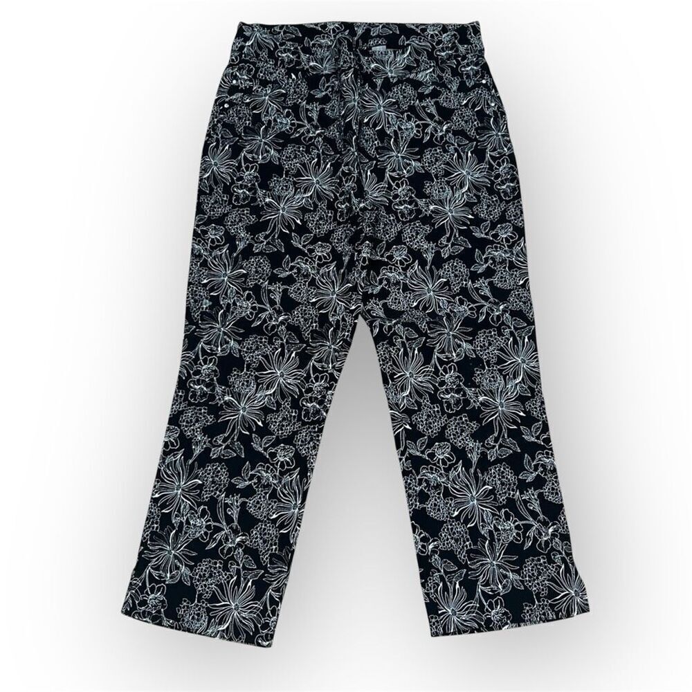 Kenar, Black & White Floral Outline Stretchy Pull on Cropped Pants, Women’s 6